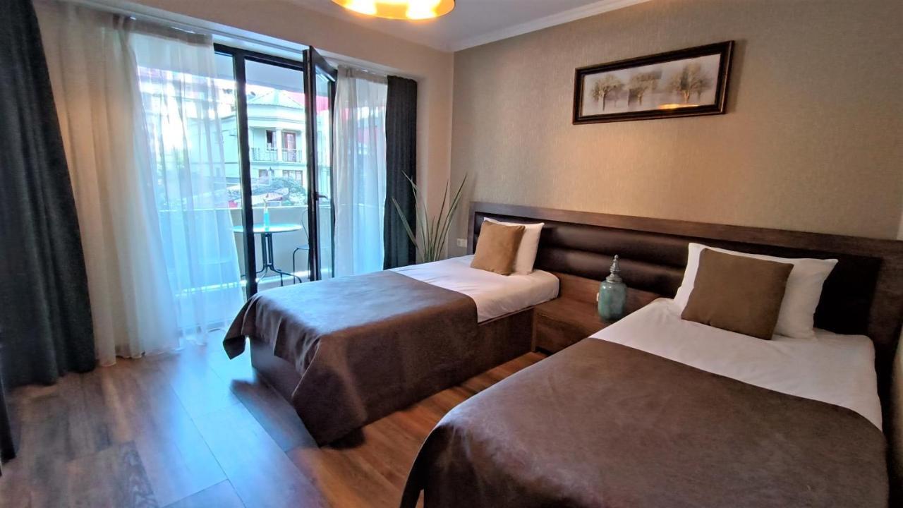 Hills Batumi Hotell Exteriör bild